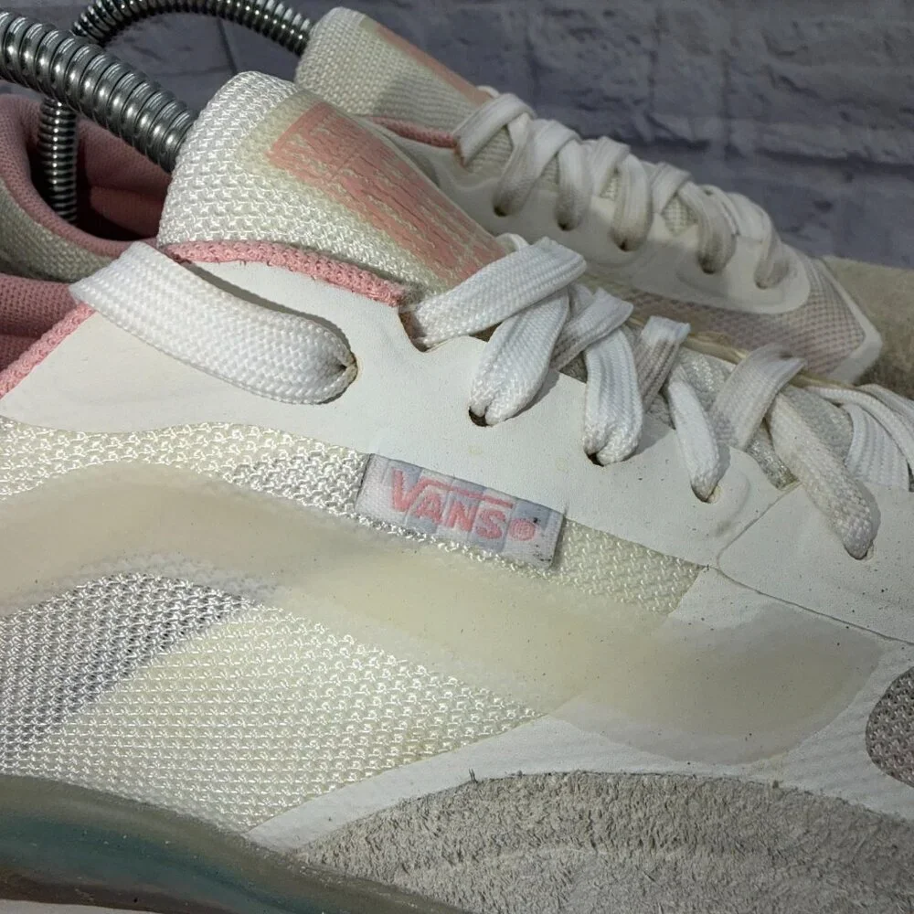 Vans Off The Wall AVE Pro Skateboard Shoe White Pink MENS 8.5 Women 10
